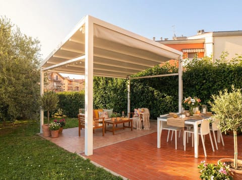 Patio, Garden, Garden view