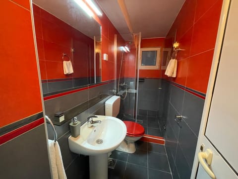 Guest house Villa Slavica Apartment hotel in Sveti Stefan