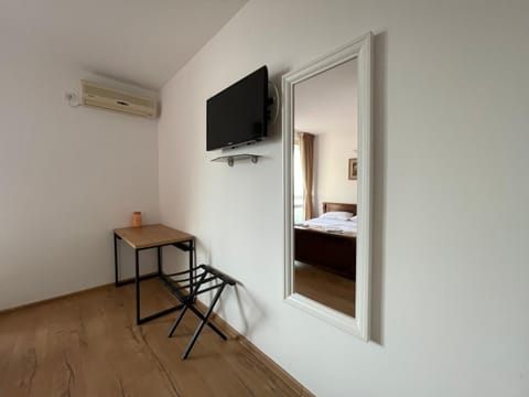 Guest house Villa Slavica Apartment hotel in Sveti Stefan