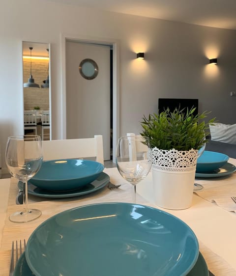 TV and multimedia, Dining area