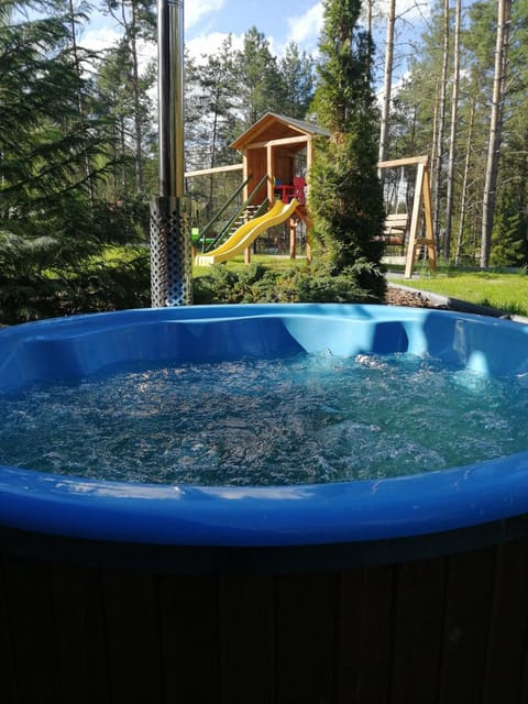 Domek Aleksander z basenem, banią ruską i sauną Nature lodge in Pomeranian Voivodeship