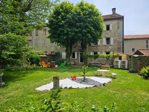 Property building, Garden, Area and facilities