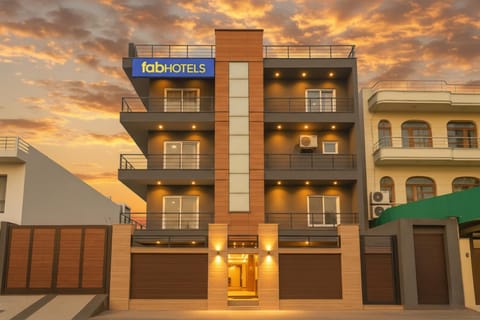 Property building, Facade/entrance