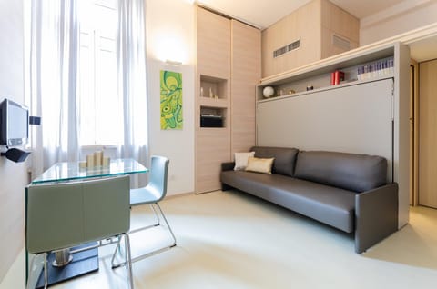 Library, TV and multimedia, Living room, Dining area
