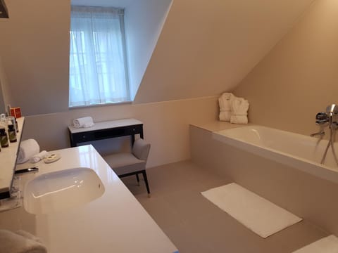 Shower, Bathroom, Bath