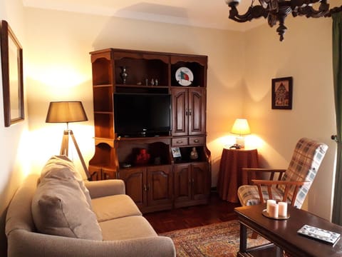 Communal lounge/ TV room, Living room