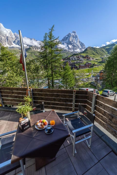 Balcony/Terrace, Mountain view, Breakfast