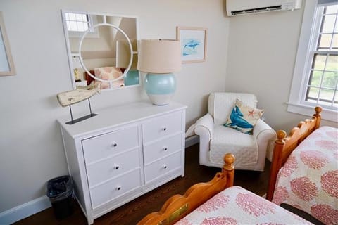 9 Green Hollow Road House in Tom Nevers