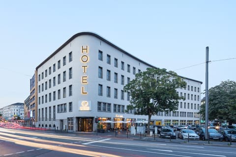 Property building, Facade/entrance