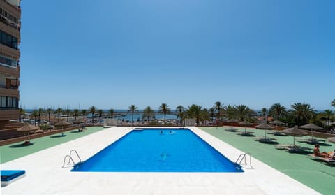 Pool view, Sea view, Swimming pool, Swimming pool, sunbed