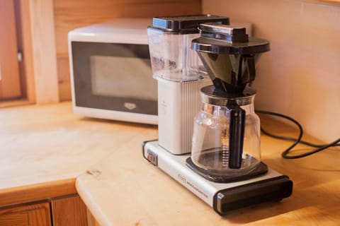 Coffee/tea facilities, Kitchen or kitchenette