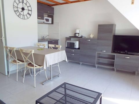 Duplex refait à neuf à Carnac - 3 chambres, balcon sud, parking, 300m de la plage - FR-1-477-145 Apartment in Carnac