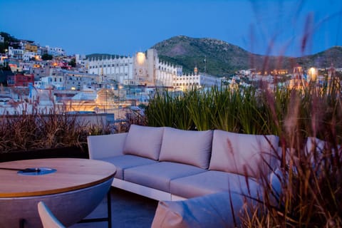 View (from property/room), Balcony/Terrace, Lounge or bar