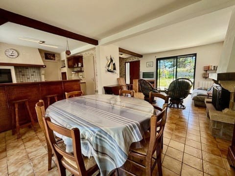 Maison calme 5 pièces à Saint-Pierre-Quiberon, proche plage, jardin clos, pour 8 personnes - FR-1-478-13 Villa in Brittany