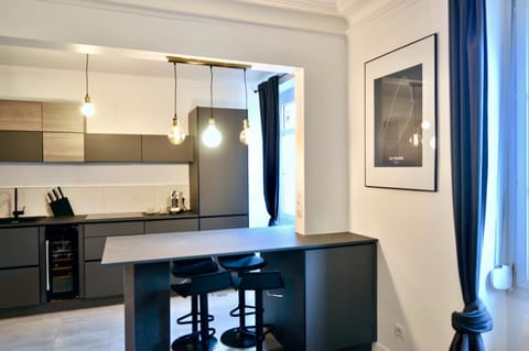 Coffee/tea facilities, Kitchen or kitchenette, Dining area