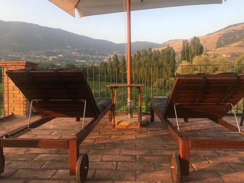 Balcony/Terrace, Mountain view