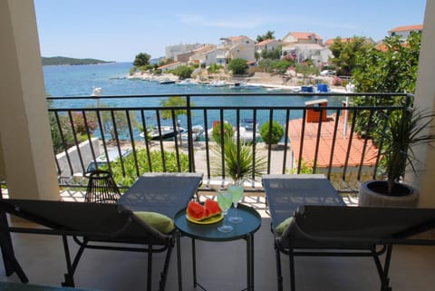 View (from property/room), Balcony/Terrace, Seating area, Sea view