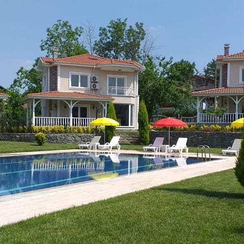 Property building, Balcony/Terrace