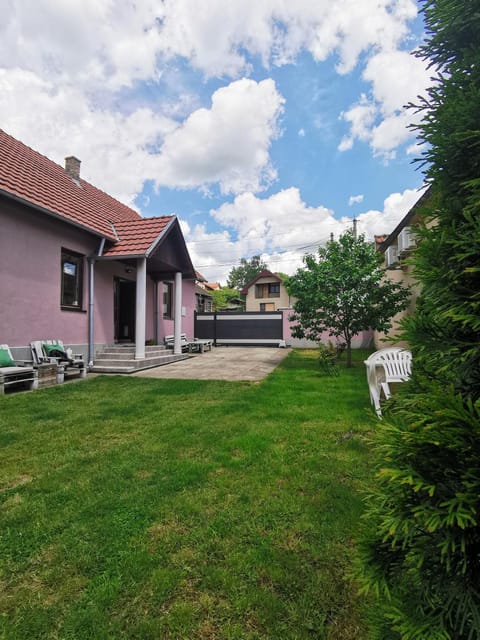 Property building, Spring, Garden, Garden view