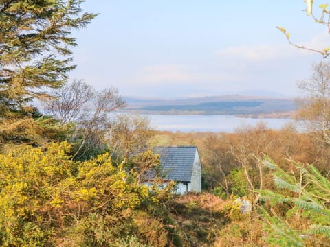 Lough View Cottage House in County Donegal