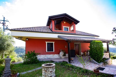 Property building, Patio, Facade/entrance, Garden
