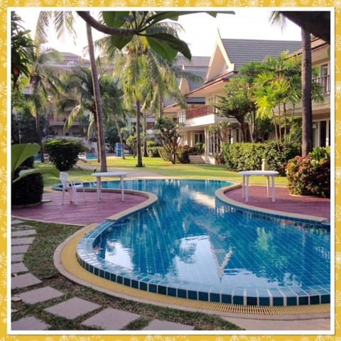 Garden, Swimming pool