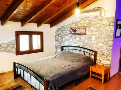Bed, Bathroom, Bedroom, cot, bunk bed