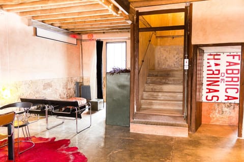 Communal lounge/ TV room, Lobby or reception