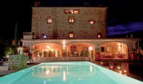Property building, Swimming pool, Swimming pool