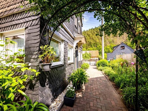 Facade/entrance, Garden