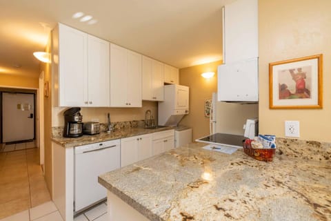 Island Sands Resort 310 Apartment in Maalaea