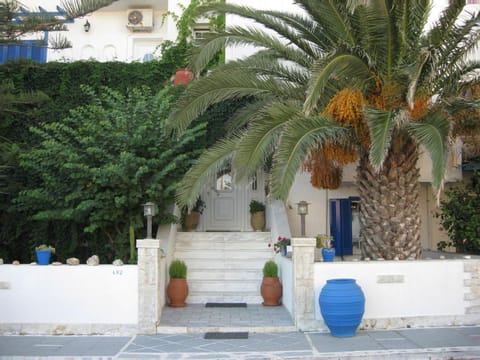 Facade/entrance, Day