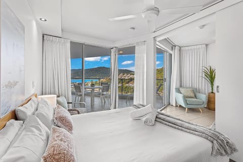 Bedroom, Sea view