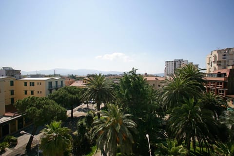 Neighbourhood, City view, Garden view, Sea view, Street view