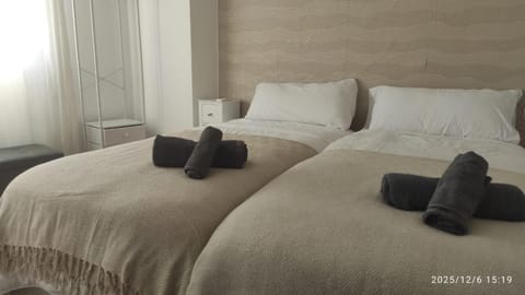 Bed, Photo of the whole room, Bedroom, towels