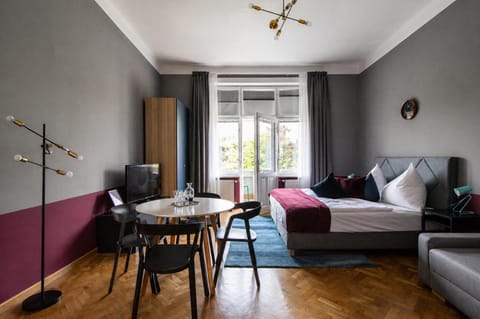Living room, Photo of the whole room, Seating area, Dining area, Bedroom