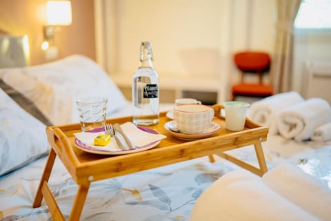 Other, Decorative detail, Bedroom, Food, Breakfast, safe, air conditioner