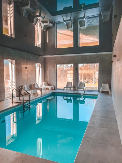 Swimming pool, Swimming pool
