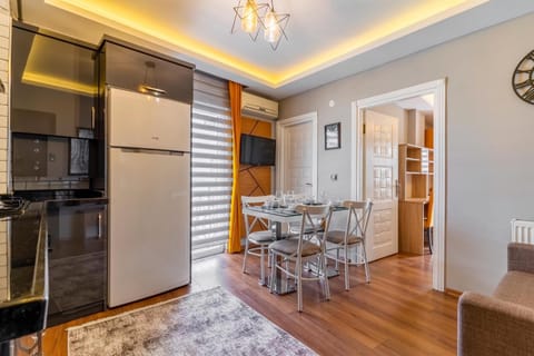 Property building, Kitchen or kitchenette, Breakfast