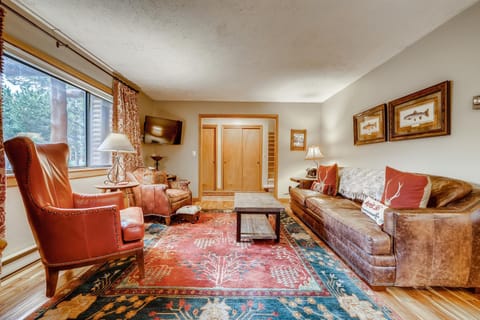 Casa de Montagne Home: High-End Log Home, Downtown Frisco House in Frisco