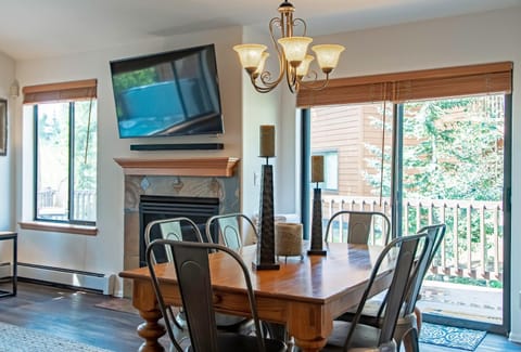 Park Forest Moose Pad Townhome: Hot Tub, On Shuttle Route House in Breckenridge