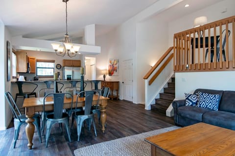 Park Forest Moose Pad Townhome: Hot Tub, On Shuttle Route House in Breckenridge