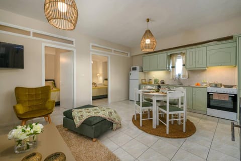Living room, Dining area, kitchen