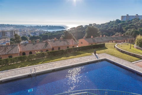 City view, Mountain view, Pool view, Sea view, Swimming pool