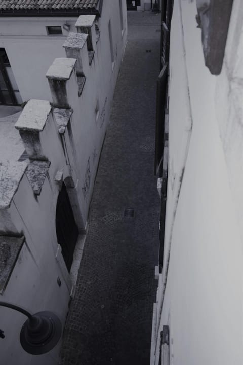 Neighbourhood, Photo of the whole room, City view, Street view