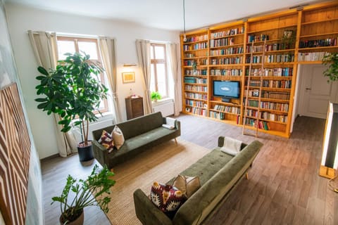 Library, Living room, Seating area