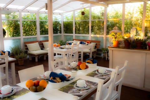 Balcony/Terrace, Continental breakfast