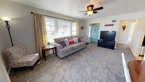 TV and multimedia, Living room, Dining area