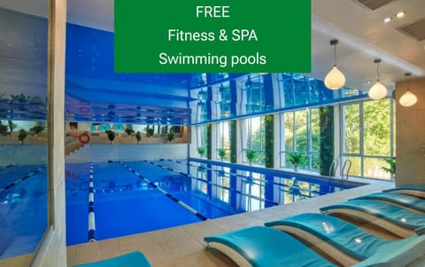 Swimming pool, sunbed