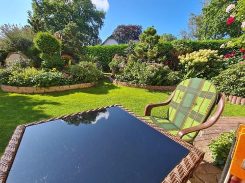 Property building, Garden, Garden view